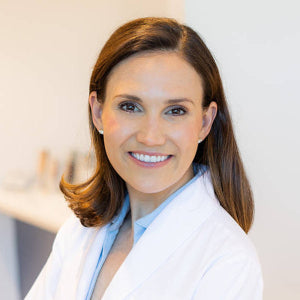 <strong>Dra. Eva Martín </strong><em><strong>– Dermatóloga especializada</strong></em>